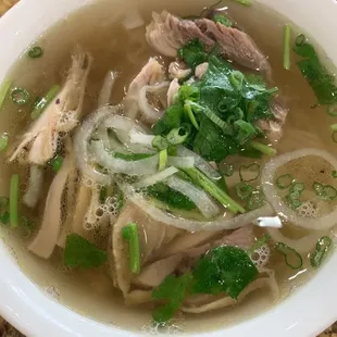 Phở Gà w/ dark meat chicken