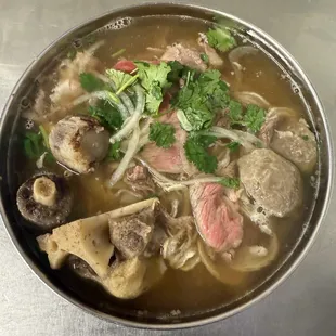 Oxtail Pho Đặc Biệt