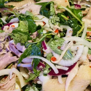 Whole chicken with sweet and sour sauce.