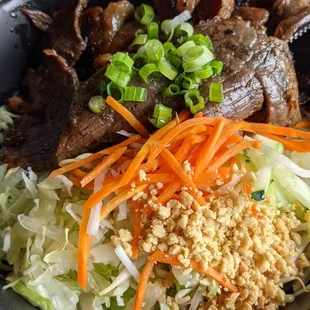 V6. Vermicelli with chicken, pork and beef