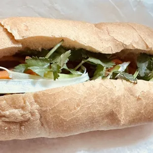 S2. Banh Mi Ga Nuong