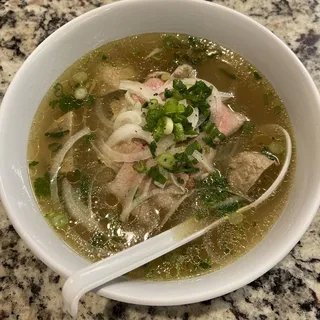 13. Sliced Steak & Meatball Pho