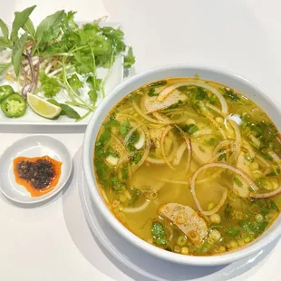 C2. Spicy Lemongrass Beef Noodle Soup