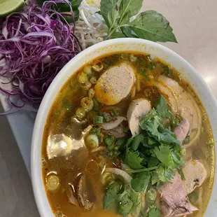 Bún bò Huế (lemongrass noodle soup)
