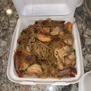 Combo lo mein