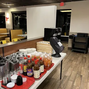 Self service sauce bar