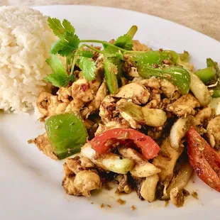 Spicy lemongrass chicken with steam rice.