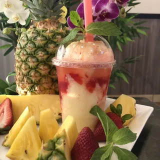 D24. Strawberry Pina Colada Smoothie/Dau Pina Colada