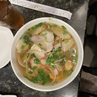 H50. Rice Noodle Chicken Soup/Hu Tieu Dac Biet