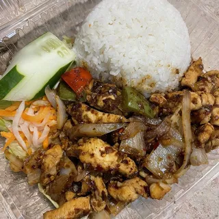 S38. Spicy Lemongrass Chicken Stir Fry/Com Ga Xao Sa Ot Cay