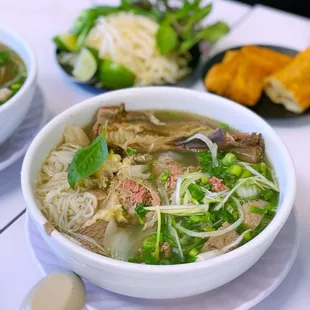 ramen and noodles, food