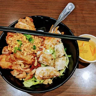 35 - Bún Gà Ngũ Vị Hương - Five Spice Chicken with Vermicelli - 五香雞米粉 - 4.5/5