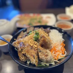 food, chicken wings and fried chicken
