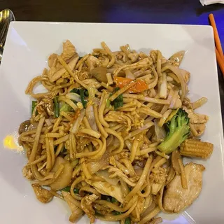 HT3. Lo Mein