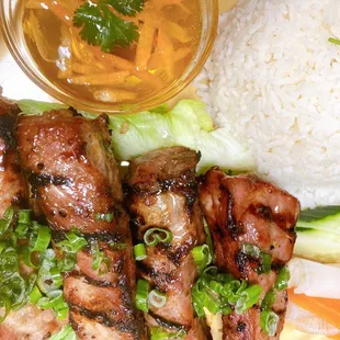 H7 VIETNAMESE SPARE RIBS WITH RICE