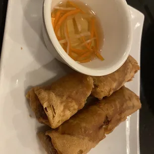 Cha gio/egg rolls