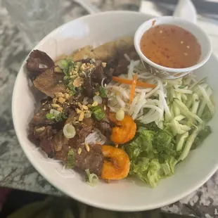 ramen and noodles, food