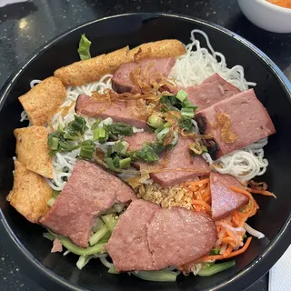 V8 Bun Nem Nuong Chao Tom