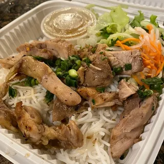 V11 Bun Ga Nuong