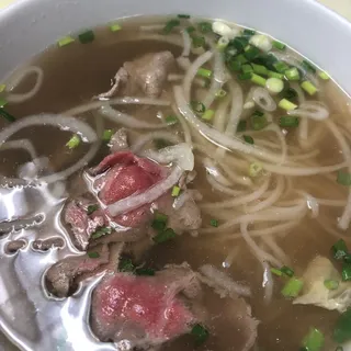 Pho with Eye Round Steak (Large)