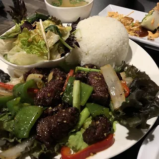 Com Shaken Steak Rice Plate