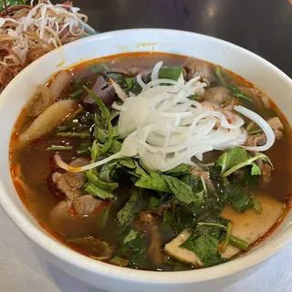 Bun Bo Hue Ngau Pin