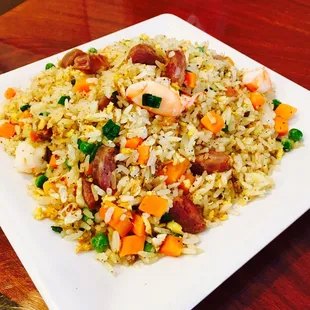 Com Chien Duong Chau(combination fried rice)