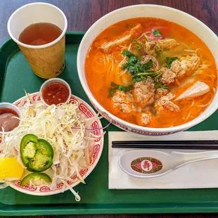 Dine-in: Cannot go wrong with Bun Rieu.