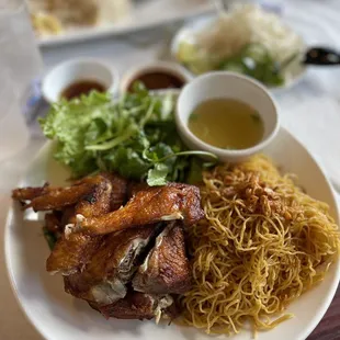 Mi Kho Ga Chien is one of the best dishes!