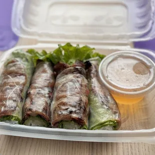Grilled Pork Salad Rolls