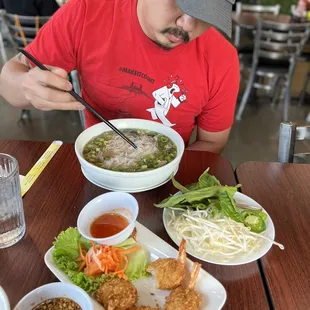 Quick lunch break! So yum.