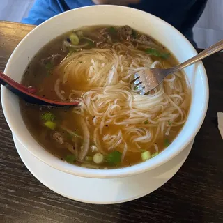 33. Rice with Charbroiled Pork/Beef/Chicken