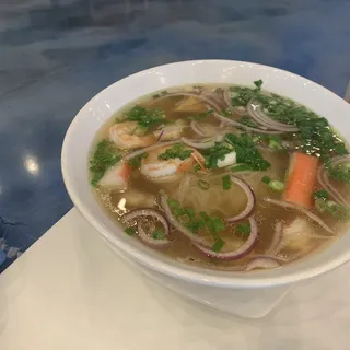 P8. Seafood Noodle Soup (Ph hi sn) X-Large