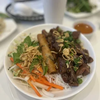 S.7 Charbroiled Pork Shrimp and Egg Roll (Bn Tht Nng Tm V Ch Gi )