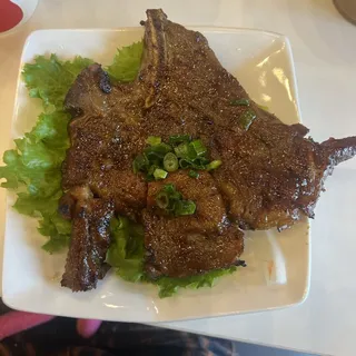 R1. Charbroiled Pork Chop (Cm Sn Nng)