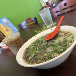 Large 17. Pho Ti Nam Gn with rare steak, well-done flank, and tendon. Meat was plentiful. Broth great.