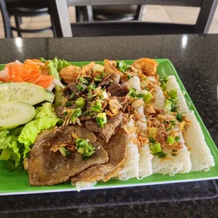 Bánh Hỏi Thịt Nướng và Tôm Rice Cake w/ shrimp and Pork