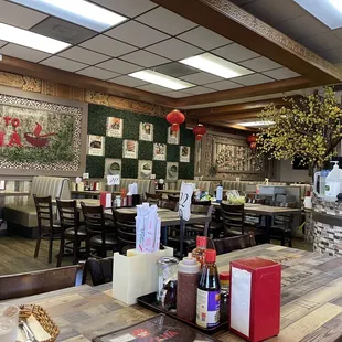 Yummy noodles. My favorite spot for Vietnamese noodles. The place is clean. Will go again.