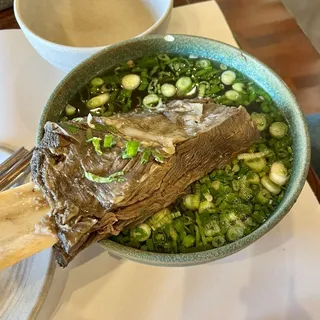 P7. 1lb Short Rib Pho (Phở Sườn Bò)