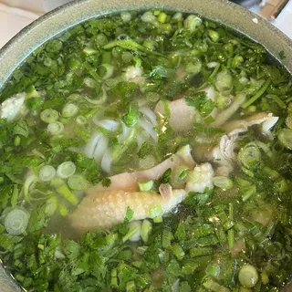 C2. Chicken Thigh Pho (Phở Gà Đùi)