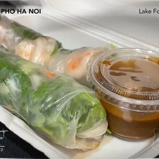 Spring Rolls/Goi Cuon ($8.50) Sloppily made; too loose. After cutting in half; roll started to fall apart due to poor wrapping.