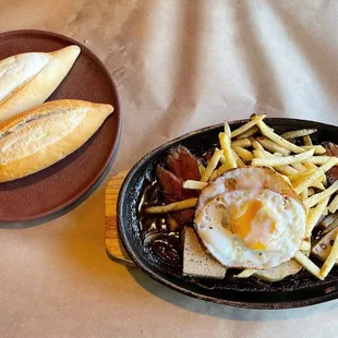 Vietnamese Sizzling Steak