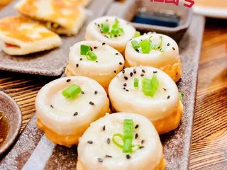 Dumpling Hours