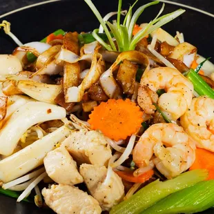 ramen and noodles, food