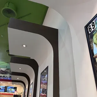 Overhead canopy Decor per table booth