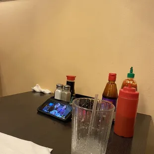 Started to crawl on the table. We were offered 20%-25% off our meal