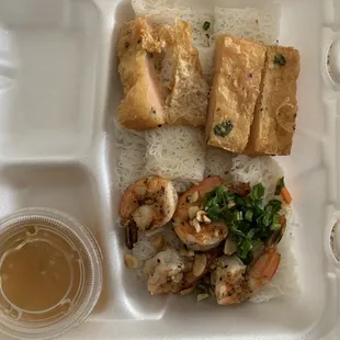 bánh hỏi tàu hù ky tôm = $8.25