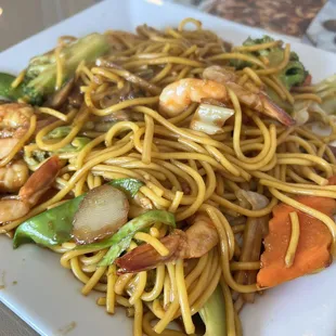 Shrimp Lo Mein