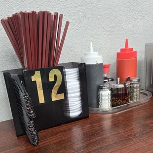 Table condiments