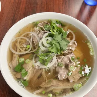 #22 Well-Done Beef, Flank, Brisket, Tendon & Tripe with Rice Noodle Soup